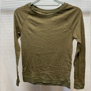 LIKE NEW LIGHTWEIGHT LOFT LONG SLEEVE SHIRT